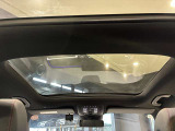 車両は屋内展示しておりますので天候に関係なくごゆっくりコンディションご確認頂けます。車両を倉庫へ保管している場合が御座いますのでご来店前に在庫確認頂けると幸いです。TEL072-784-8800