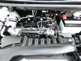 普段はあまり見ないエンジンルーム内も清潔に保ちたいですよね。