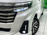 【LEDヘッドライト】悪天候や夜間走行時も良好な視界を確保し安心して運転できる高輝度LEDヘッドライトを装備!点灯速度が早く、消費電力も抑えられています。