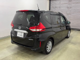 Honda SENSING装着車です。衝突を予測してブレーキをかけたり、前のクルマにちょうどいい距離で走行できる多彩な安心・快適機能を搭載した支援システムがドライバーをサポート。