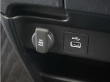 ◆USBチャージャー、12Vの電源ソケット◆使いやすい場所に装備されています。