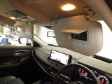 照明付バニティーミラー★運転席、助手席に装備しています。