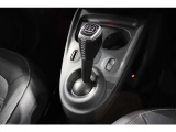 お気軽にお問い合わせください。Tel:075-325-0440 Mobile:070-2313-8676  中古車担当:時女まで