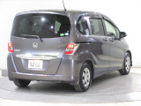 ボディクリーニング後、愛車をピカピカの状態へ保護するコーティング「ブライトパック」がおススメです!水垢がつきにくく、手入れがしやすくなりますよ!いつも愛車をきれいにしておきたい方におススメです。