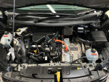エンジンルームもクリーニング済みできれいですよ。日産の整備士がしっかりと丁寧に点検していますので安心してお乗りいただけます