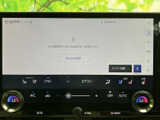 画面上でオーディオの選択やBluetooth設定を確認でき、タッチ操作で目的の項目へ進みやすい配置です。空調の表示もまとまり、日常の操作をスムーズに行えます。