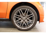 お気軽にお問い合わせください。Tel:075-325-0440 Mobile:070-2313-8676  中古車担当:時女まで