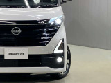 【ハイビームアシスト】先行車や対向車のライト、周辺の明るさに合わせて、ハイ・ロービームを自動で切り替え。切り替えのわずらわしさと切り替え忘れを無くしてくれます!