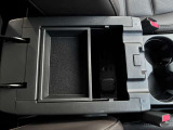 センターコンソール内にUSBタイプAが2口あります
