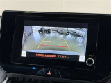 【バックモニター】 車庫入れの後方確認や、バックで駐車場に出入りの際等に後方を確認するのをお手伝いできます