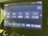 目的地の検索方法を選べるメニューを表示し、住所や電話番号などから入力できます。項目ごとに整理された画面で、行き先を探す際も操作の流れを把握しやすい構成です。
