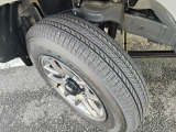 新車時のタイヤの為溝はたっぷり有ります。