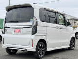 当店で請負います。費用は支払総額に含まれています。 1.契約後〜納車までに法定点検を実施致します。2.支払総額に整備代金を含んでおります。3.点検記録簿が発行されます。※以上3点は支払総額に含まれます