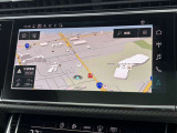 ●MMIナビゲーション『高解像度カラーディスプレイに、Bluetooth(R)接続によるハンズフリー通話機能を搭載しています。』