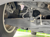 お車を安心してお乗りいただく為には、足回りの定期点検が欠かせません。サービスサポート(有償保証)では無料点検もご提供しており、安心のカーライフをお過ごしいただけるサポート体制が整っています。