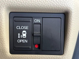 【パワースライドドア】スマートキーや運転席のスイッチでスライドドアの開閉が可能♪電動だから力を入れてドアを開ける必要が無く、小さいお子様でも、重い荷物を持っている時もラクに開け閉めできます♪