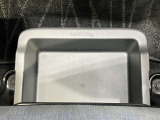 助手席アンダーボックスは運転用の替え靴や、車内に常備しておきたい子供用品、着替えた服などが収納できて便利です。女性に嬉しい収納スペースです★