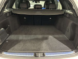 メルセデス・ベンツ車は、妥協を許さない常に高水準の技術と品質をもって製造されており、いつもでも変わらぬ価値を提供いたしております。
