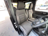 運転席シート廻りは使用感も少なく、良好な状態となっています。丁寧に使われていたことがよくわかりますね。