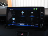 ナビゲーションは純正9インチメモリーナビ(VXU-225VZi)を装着しております。AM、FM、CD、DVD再生、Bluetooth、音楽録音再生、フルセグTVがご使用いただけます。