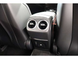 お気軽にお問い合わせください。Tel:075-325-0440 Mobile:070-2313-8676  中古車担当:時女まで