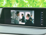車内の画面でテレビ映像を視聴でき、休憩など停車中のひとときにも楽しめます。操作項目が画面脇にまとまり、視聴の切り替えや確認をしやすい表示になっています。