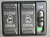 【両側パワースライドドア】スマートキーや運転席のスイッチで後席両側スライドドアの開閉が可能♪電動だから力を入れてドアを開ける必要が無く、小さなお子様でも簡単に開け閉めでき快適です♪