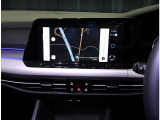 VW純正インフォティメントシステム「DiscoverPro」大変使いやすいタッチパネル型ナビゲーションでETC2.0とエンブレム内蔵バックカメラが付いています。