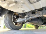 お車を安心してお乗りいただく為には、足回りの定期点検が欠かせません。サービスサポート(有償保証)では無料点検もご提供しており、安心のカーライフをお過ごしいただけるサポート体制が整っています。