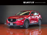 中古車専門再生工場にて熟練専任スタッフが丁寧に清掃、仕上げを実施しております。また、お客様に安心してご検討いただける様、公取協が定める基準に基づき車両検査を実施し、車両状態評価証を発行しております。