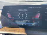 BMW/MINIを熟知したメカニックによる100項目の点検・整備を行います。不具合箇所、交換時期に達している部品に関しましては、全て当社負担で交換してからのご納車となります。