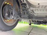 お車を安心してお乗りいただく為には、足回りの定期点検が欠かせません。サービスサポート(有償保証)では無料点検もご提供しており、安心のカーライフをお過ごしいただけるサポート体制が整っています。