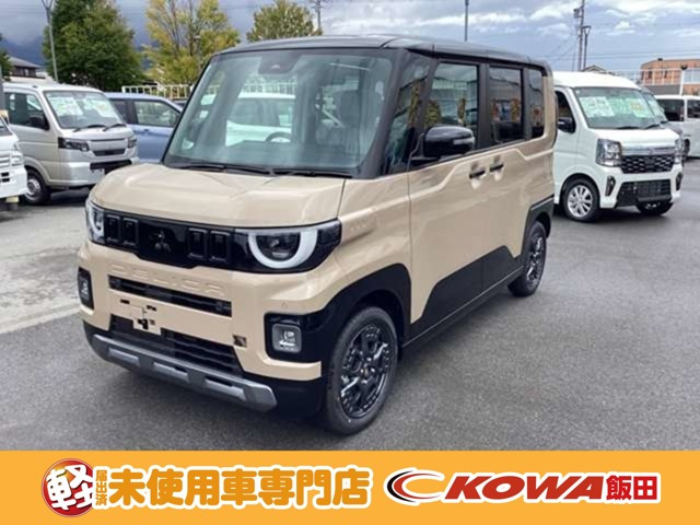 デリカミニ T プレミアム 4WD 