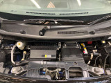 エンジンルームもクリーニング済みできれいですよ。日産の整備士がしっかりと丁寧に点検していますので安心してお乗りいただけます