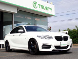 BMW在庫保有台数常時100台以上!ご来店の際はBMW本店(厚木市下荻野140-1)にご来店ください!弊社自慢の全天候型ショールーム!BMW在庫保有台数常時100台以上ございます!