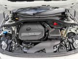 BMW専門のメカニックが、100項目にも上るポイントを徹底的にチェック。交換基準に達した部品があれば、弊社負担にて交換後、お客様へご納車致します。
