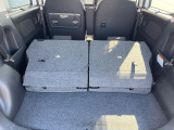 普段のお買い物や通勤、送迎等に十分な荷室スペースを確保しております。セカンドシートを倒すと、大きな荷物の積載も可能です♪