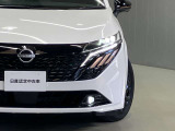 【ハイビームアシスト】先行車または対向車や周囲の明るさなどに応じ、自動的に上向きと下向きを切り替えてくれます★