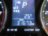 たとえばダイハツのお店にある、たくさんのスマアシ搭載車は、正常に作動する事をしっかり確認します。
