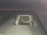 【ホンダセンシング】走行中に前方の車両等を認識し、衝突しそうな時は警報とブレーキで衝突回避と被害軽減をアシスト。より安全にドライブをお楽しみいただけます。