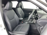 居心地の良い運転席、長く座ってられるリラックスできるデザインがいいですね。