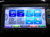 ワンセグTVを搭載。CD/DVD再生、Bluetoothオーディオに対応しています。