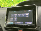 画面からTVやFM、AM、ディスク、SD、Bluetoothなどの音源を選べる構成です。各項目がアイコンで表示され、使いたい音源を確認しながら選択できます。