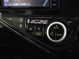 車内を快適に、オートエアコンを装備しています。