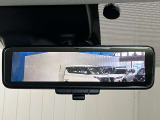 【スマートルームミラー】ルームミラー上に車体後方カメラの映像を映し出すことで車内定員、荷物状況に影響をうけません★