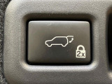 【パワーバックドア】スマートキーや運転席のボタンを押すだけでリアゲートが自動で開閉します!荷物を持っている時や、高い位置にあるバックドアを閉める際に便利な機能です♪