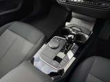 弊社お客様より頂いた下取車やデモカーが在庫の殆どを占めています。車の経歴や整備記録が分かり、ご安心してお車をお選び頂ける正規ディーラーならではのラインナップでございます。