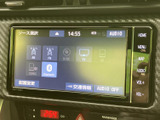 ラジオやディスク、テレビ、Bluetoothなど、選べるソースが画面に表示されます。必要な項目を見比べやすく、普段の音楽再生や情報確認にも活用しやすい装備です。