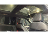 自動車保険に関しても、メルセデス・ベンツ専用のプログラムをご用意しております。飛び石や落下物などでのフロントガラスの修理が必要となった場合、最大で9万円分の補償を致します。