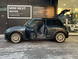 2.0L 直列4気筒DOHCガソリン・エンジンを搭載!MINI ツインパワー・ターボの力強い走りをお楽しみください。